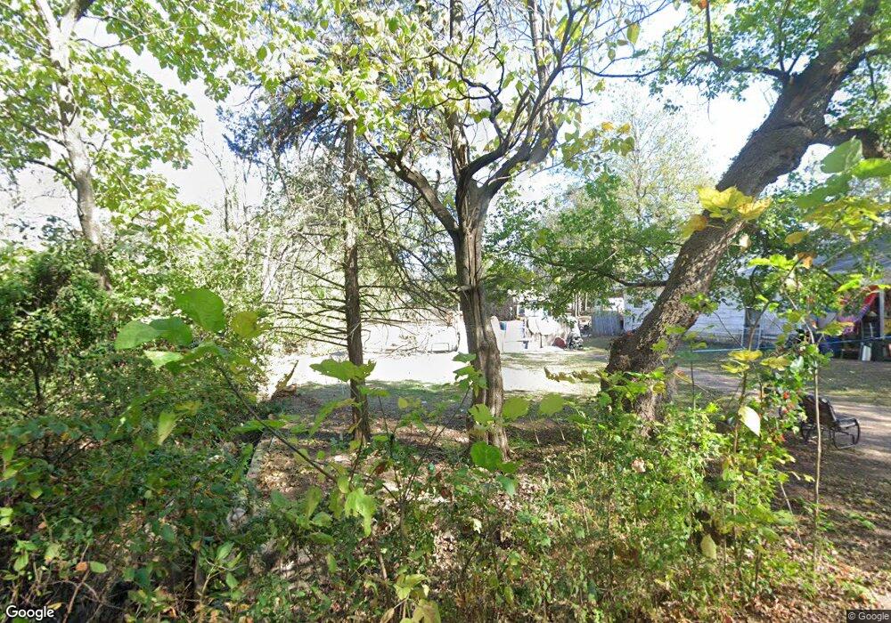 907 N Minnesota Ave, Shawnee, OK 74801 - photo 1