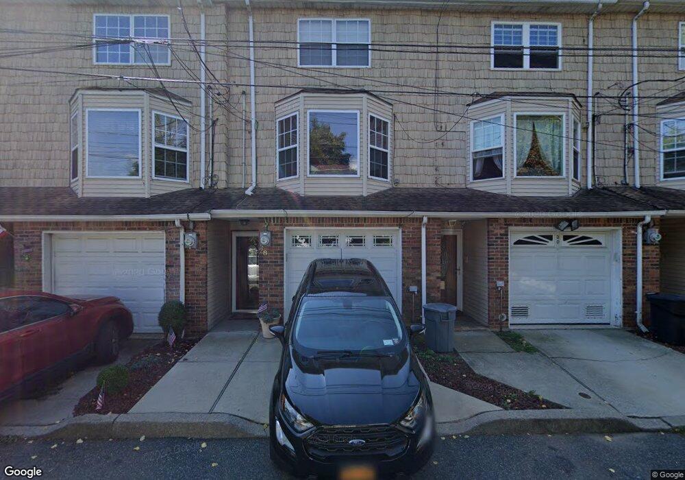 28 Francine Ln, Staten Island, NY 10314 - photo 1