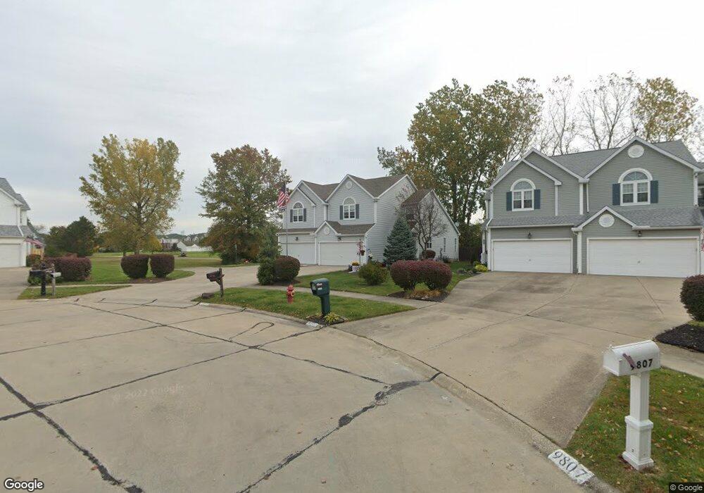 9801 Sugarbush Cir, Olmsted Falls, OH 44138 - photo 1