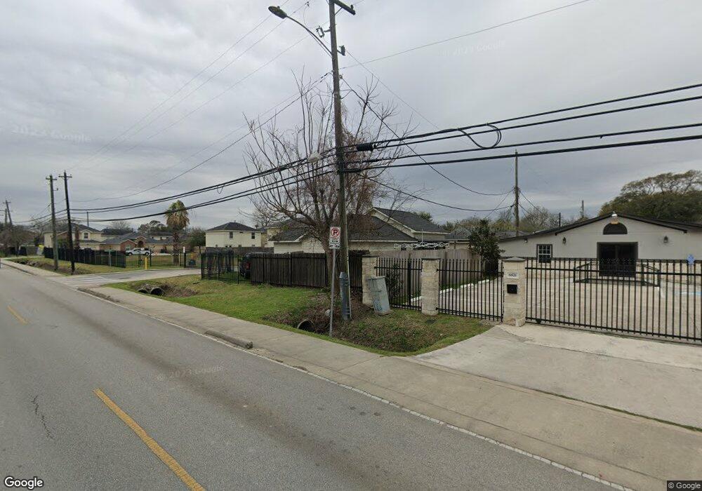 226 N Native Ln, Houston, TX 77022 - photo 1