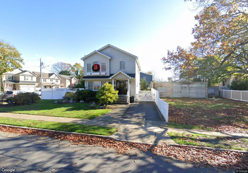 1757 Slocum St, Hewlett, NY 11557 - photo 1