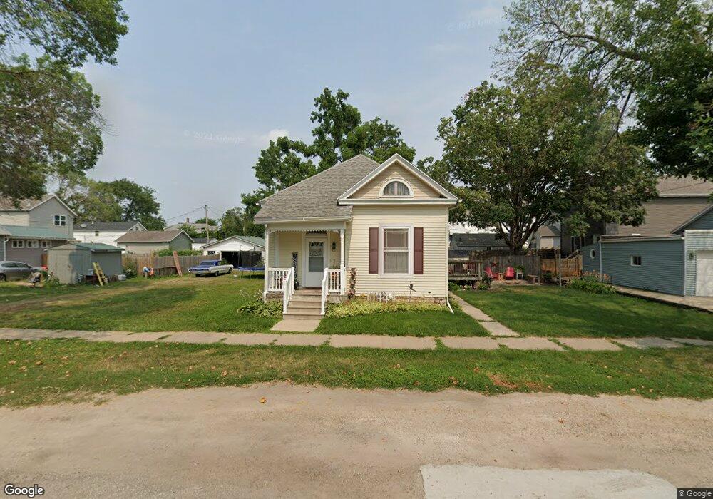 1311 2nd St SW, Cedar Rapids, IA 52404 - photo 1