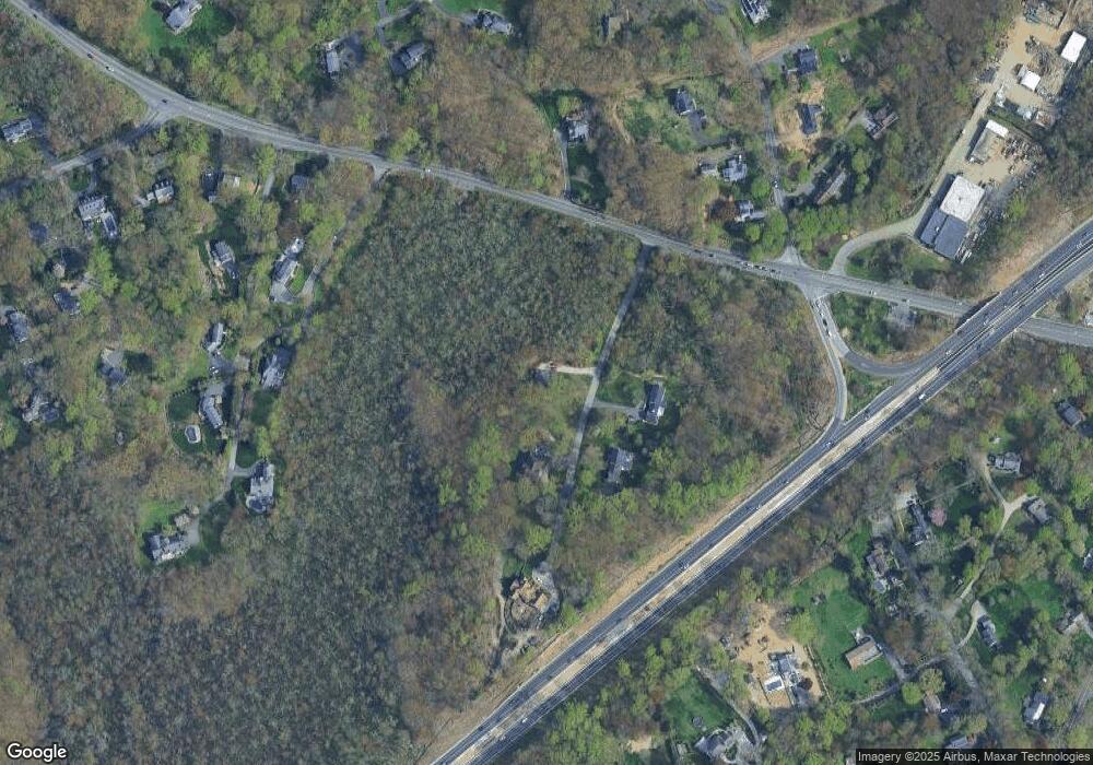 977 New Norwalk Rd, New Canaan, CT 06840 - photo 1