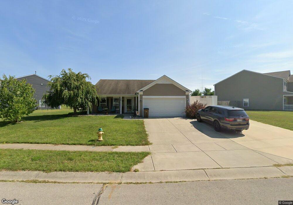 4879 Pinion Cir, Columbus, IN 47201 - photo 1