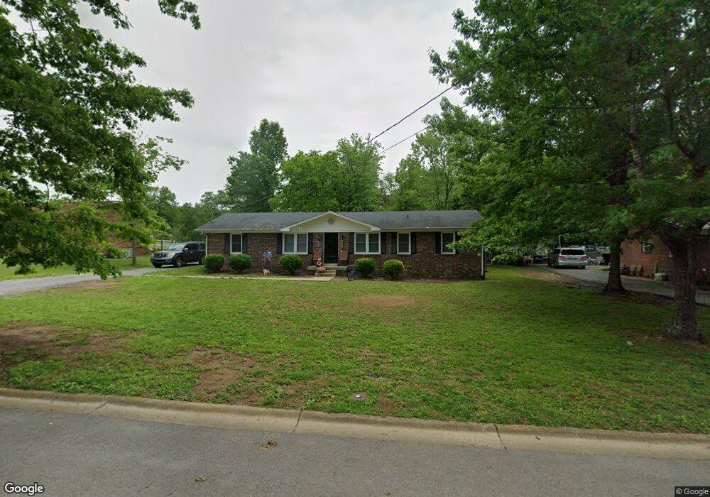 1306 Robinwood Dr, Shelbyville, TN 37160 - photo 1