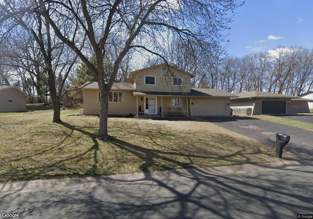 6465 Pineview Ln N, Maple Grove, MN 55369 - photo 1