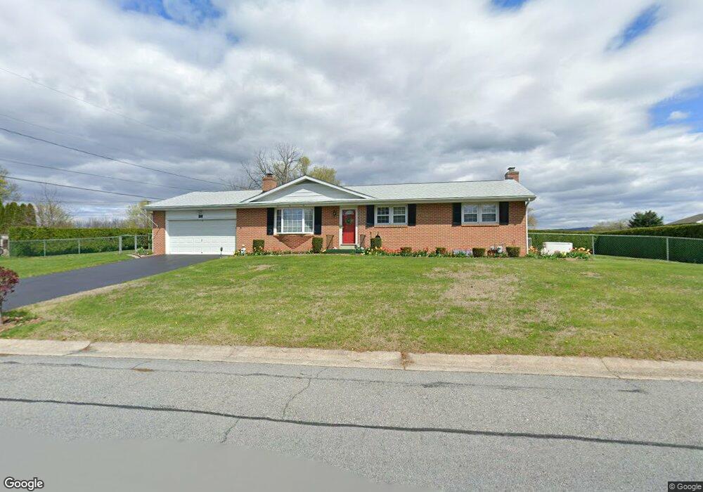 3405 Magnolia Ave, Reading, PA 19605 - photo 1