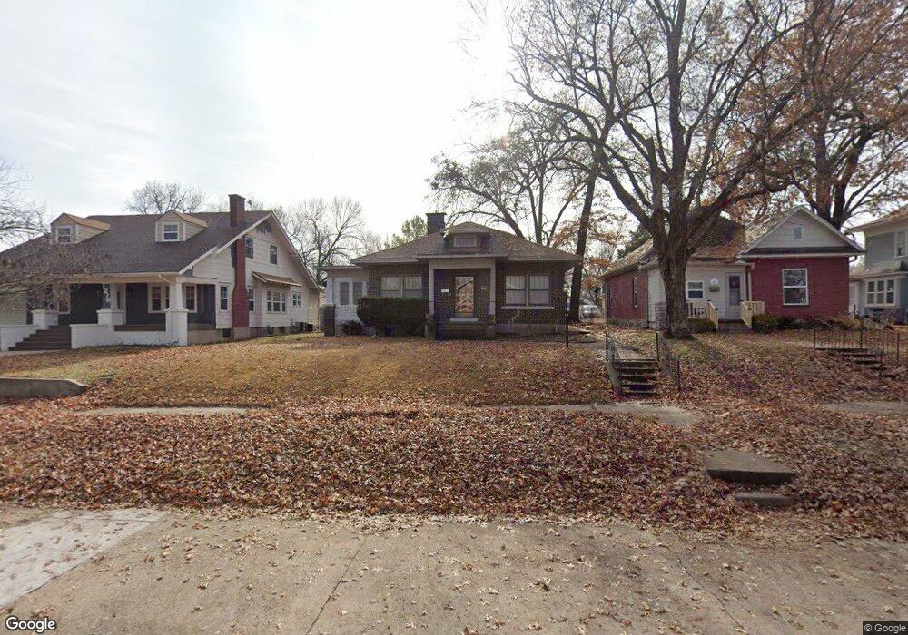 1212 Morgan Ave, Parsons, KS 67357 - photo 1