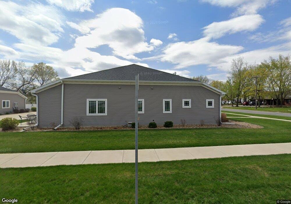 403 N 4th Ave E, Newton, IA 50208 - photo 1