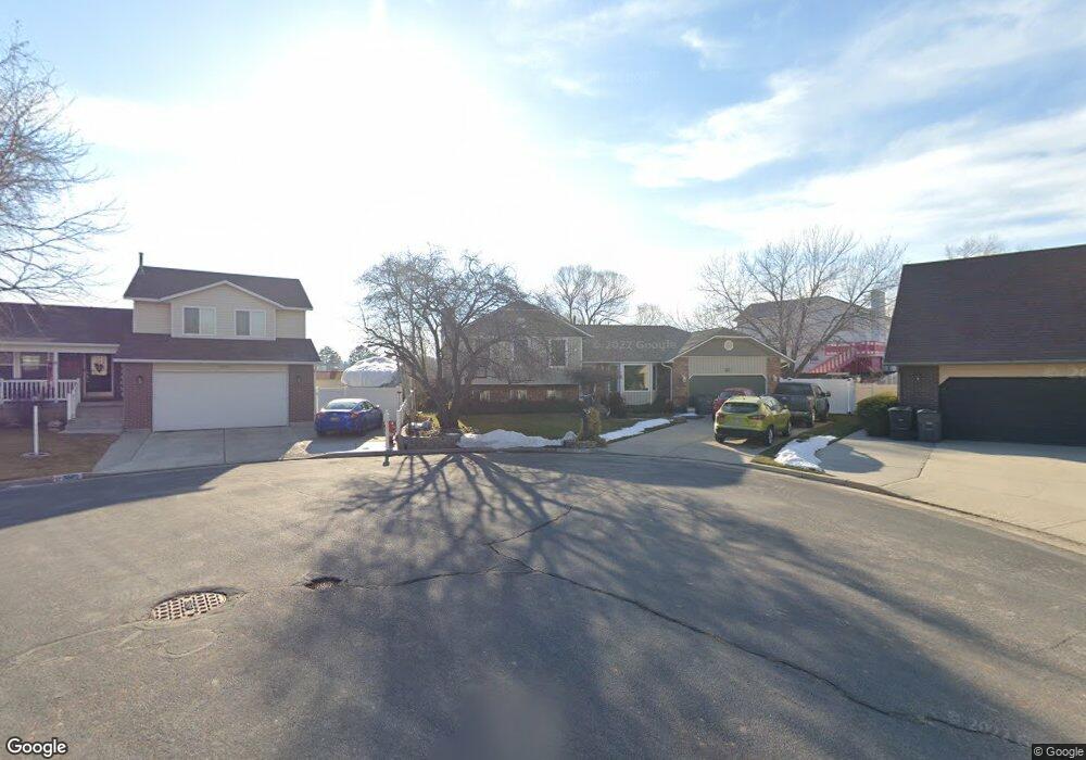 9558 Caithness Cir, South Jordan, UT 84095 - photo 1