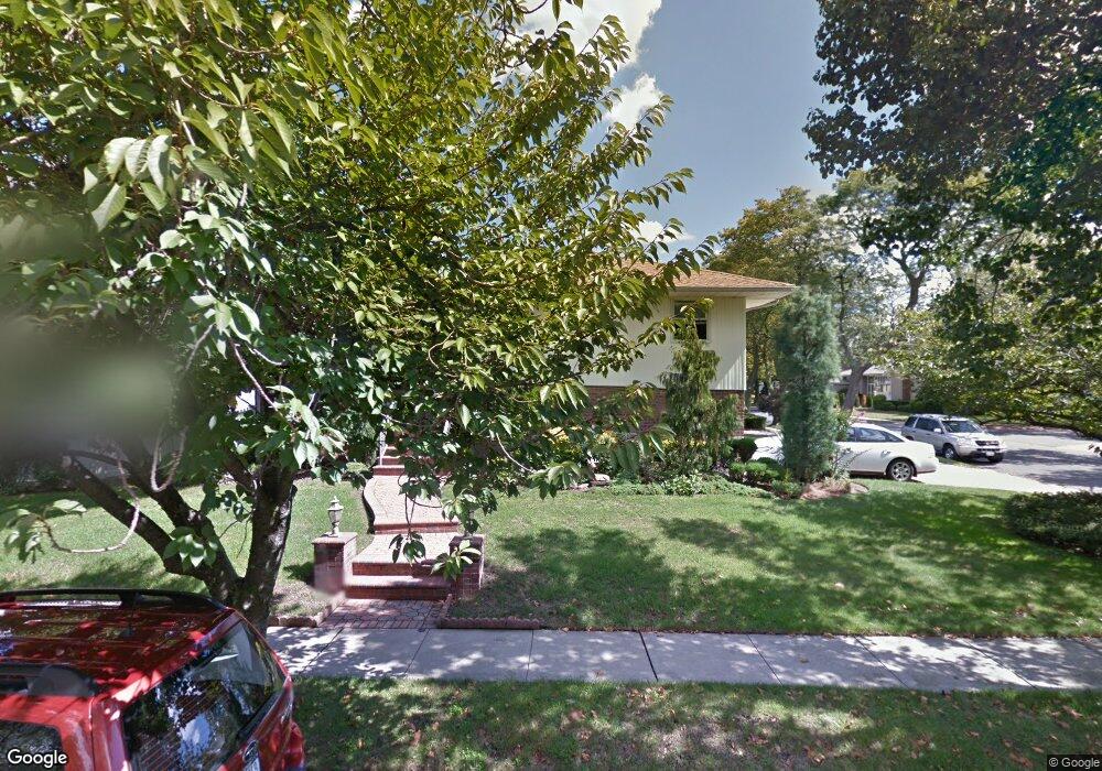 850 Cranford Ave, Valley Stream, NY 11581 - photo 1