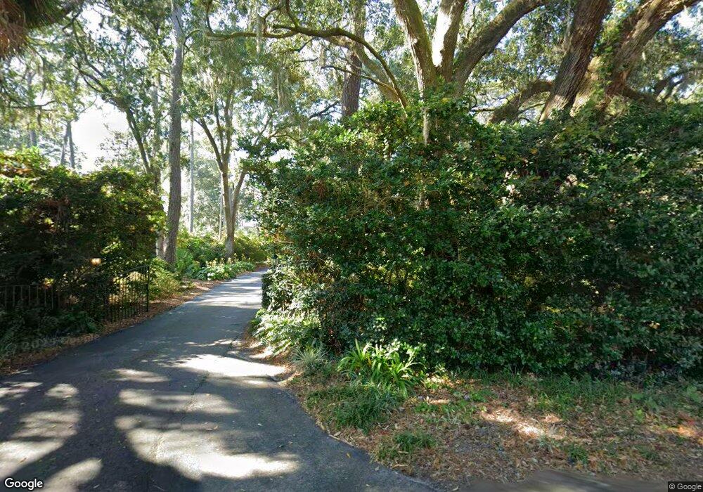 924 Wilmington Island Rd, Savannah, GA 31410 - photo 1