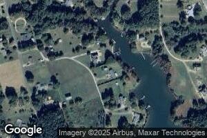 224 Light Keeper Ln, Hallieford, VA 23068