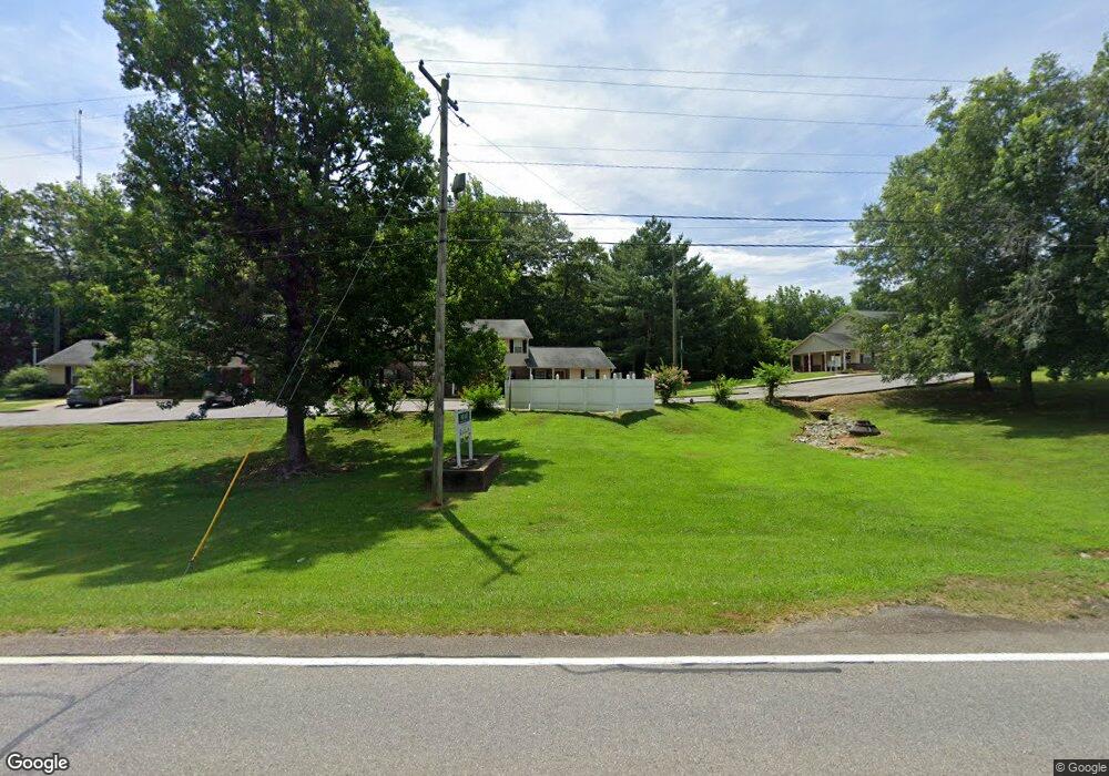 344 Martin Luther King jr Blvd, Elberton, GA 30635 - photo 1