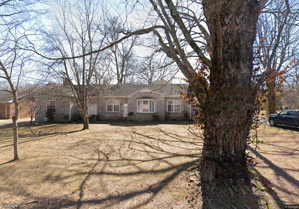 410 E Madison St, Franklin, KY 42134 - photo 1