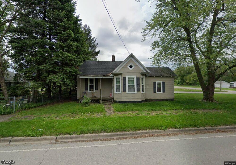 2317 Charleston Ave, Mattoon, IL 61938 - photo 1