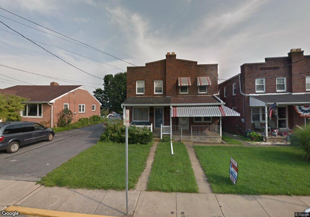 232 Locust St, New Holland, PA 17557 - photo 1