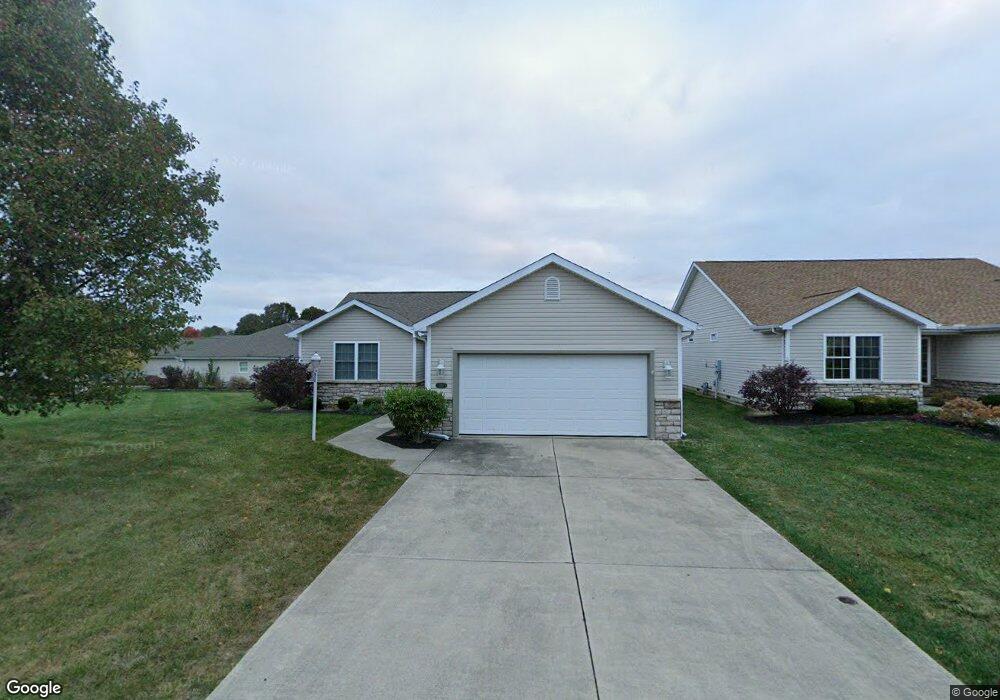 814 Adams Ct unit 21, Wapakoneta, OH 45895 - photo 1