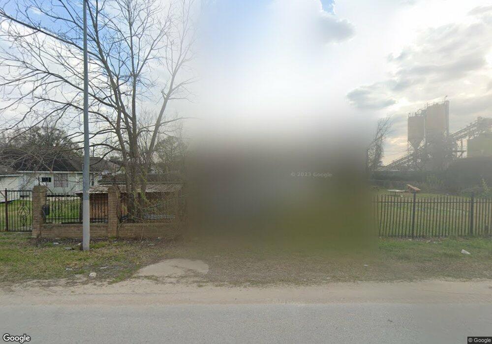 6825 Donlen St, Houston, TX 77022 - photo 1