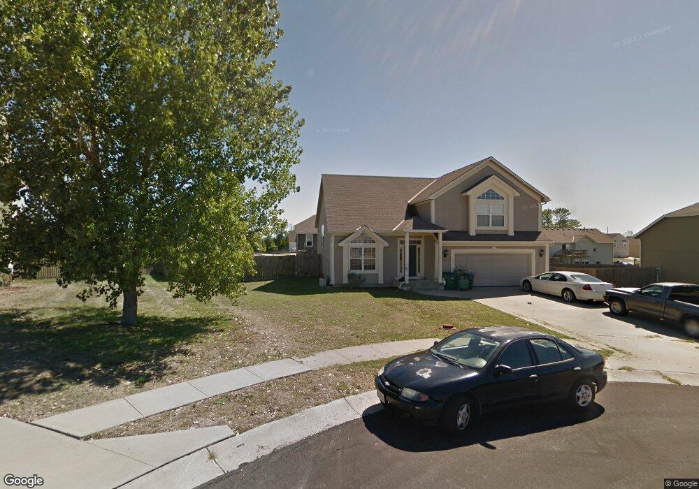 605 Cedar Falls Ct, Raymore, MO 64083 - photo 1