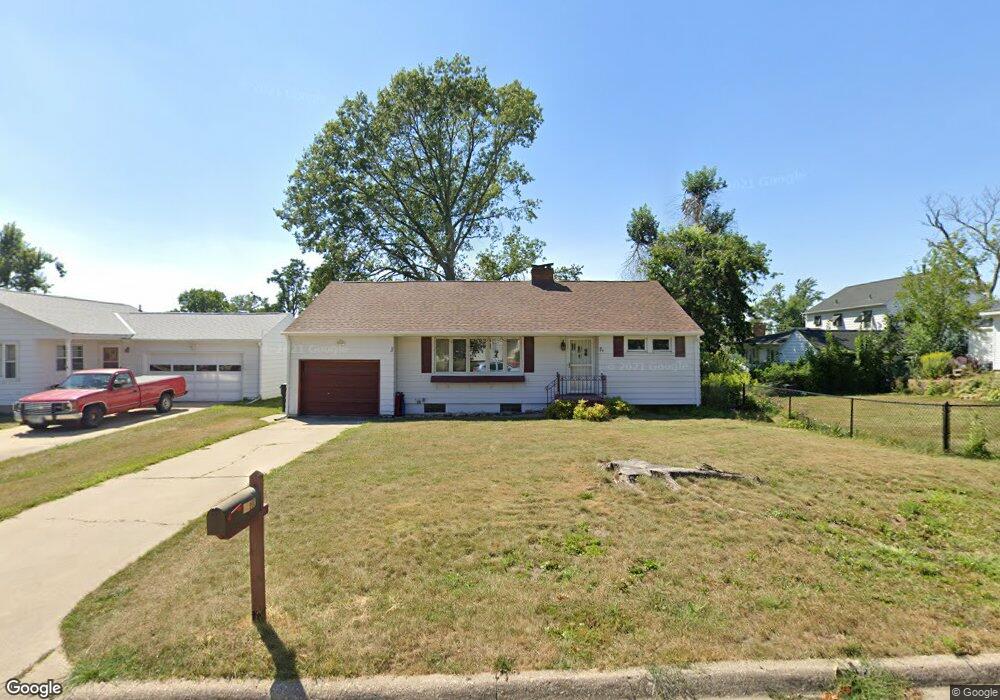 2040 Markert Blvd SE, Cedar Rapids, IA 52403 - photo 1