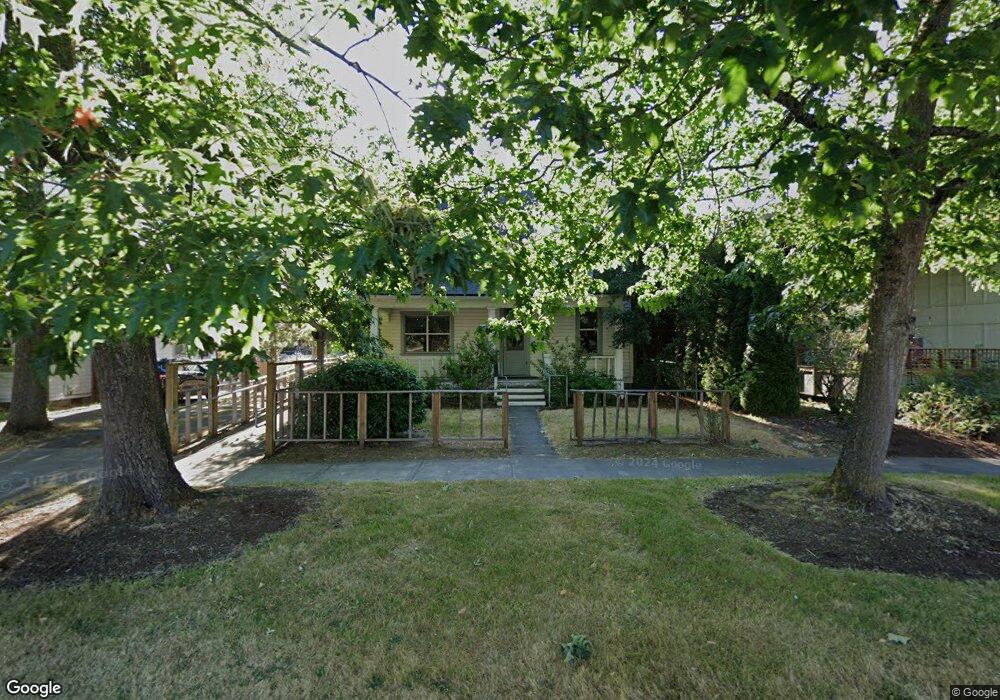 1629 Moss St, Eugene, OR 97403 - photo 1