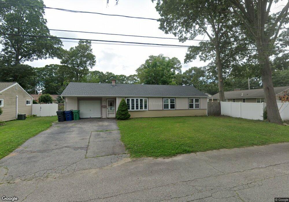 11 Torrington Dr, Warwick, RI 02889 - photo 1