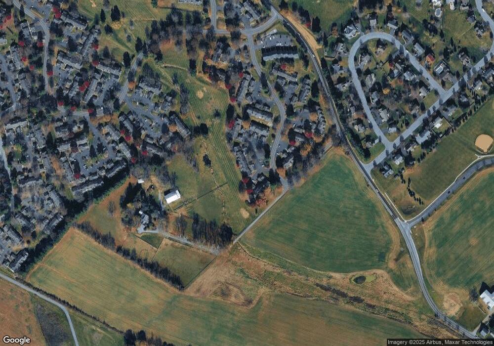 627 Barrington Ct, Palmyra, PA 17078 - photo 1