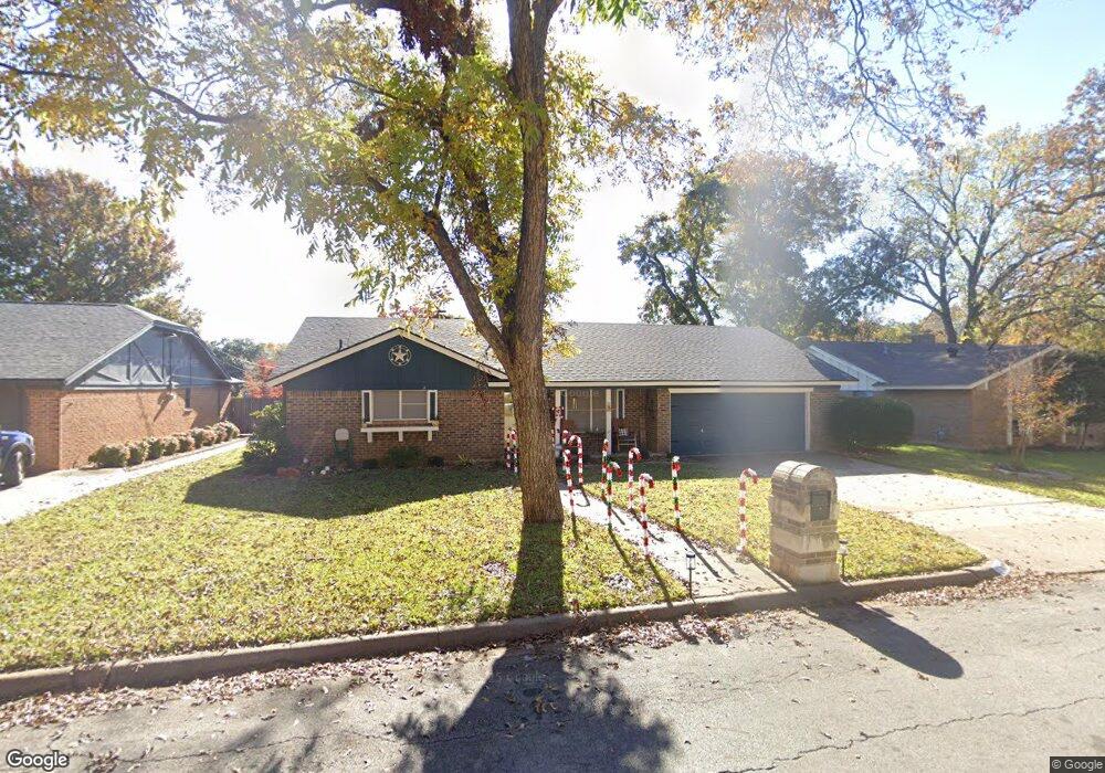 1129 Henson Dr, Hurst, TX 76053 - photo 1