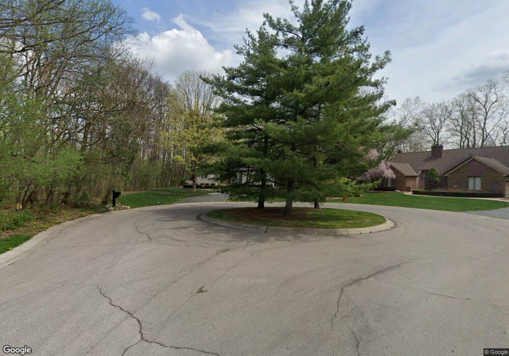 1223 Foxwood Ct, Bloomfield Hills, MI 48304 - photo 1