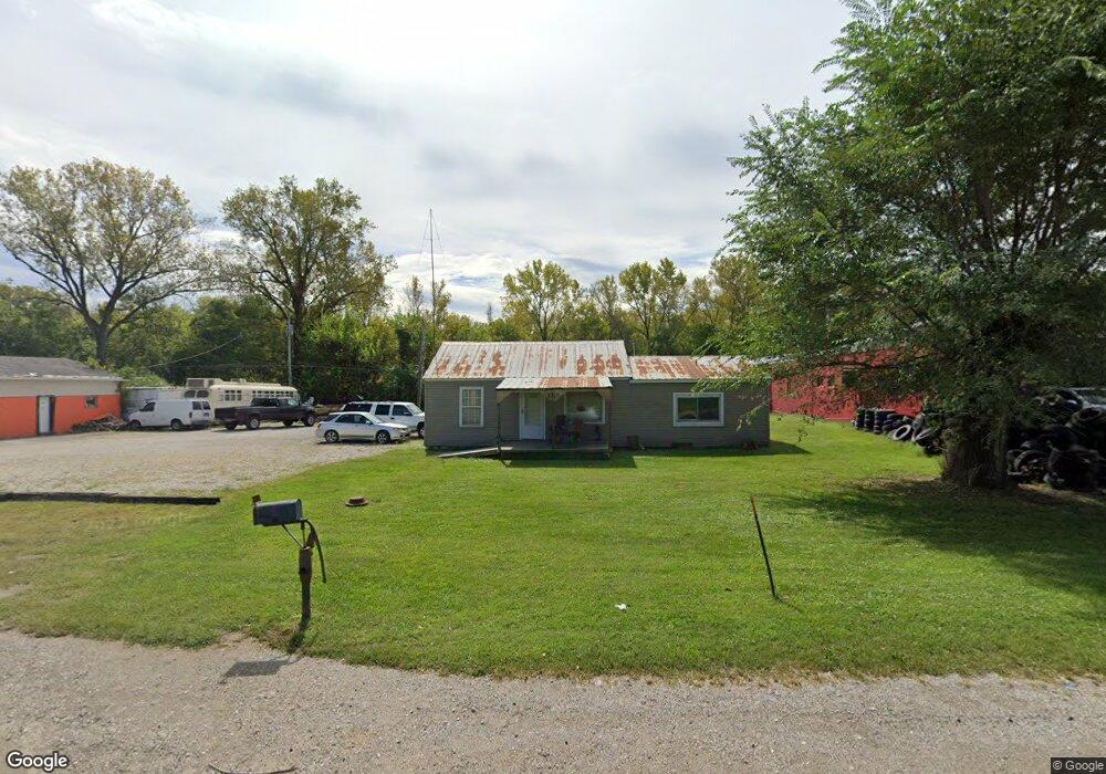 8114 Collinsville Rd, Collinsville, IL 62234 - photo 1