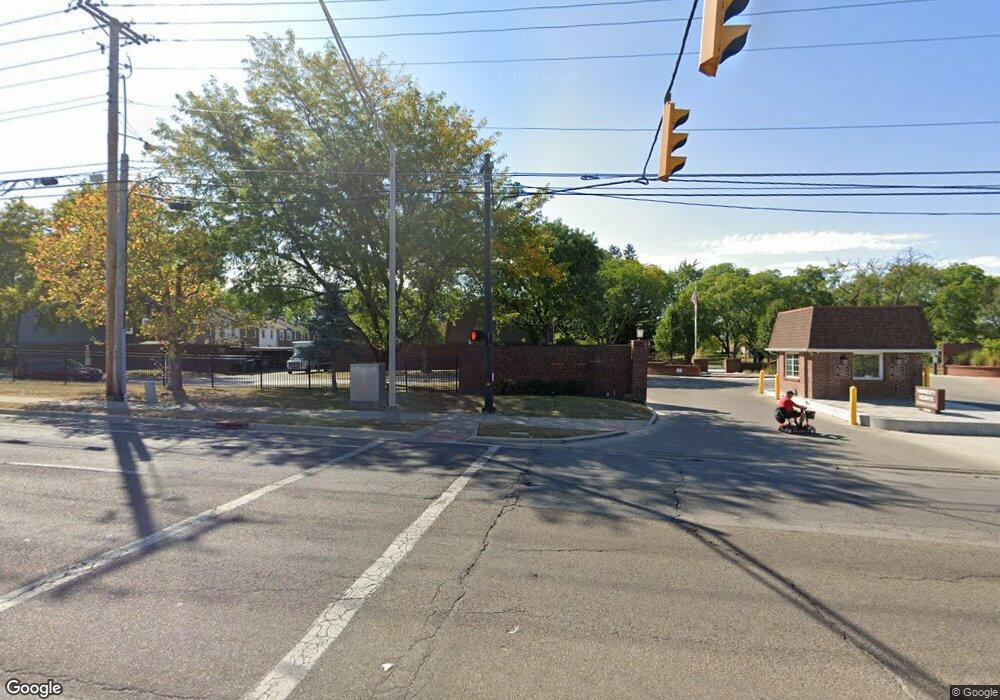 571 Simbury St unit 8, Columbus, OH 43228 - photo 1