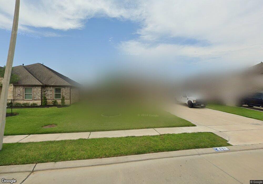 401 Lake Line Dr, Alvin, TX 77511 - photo 1