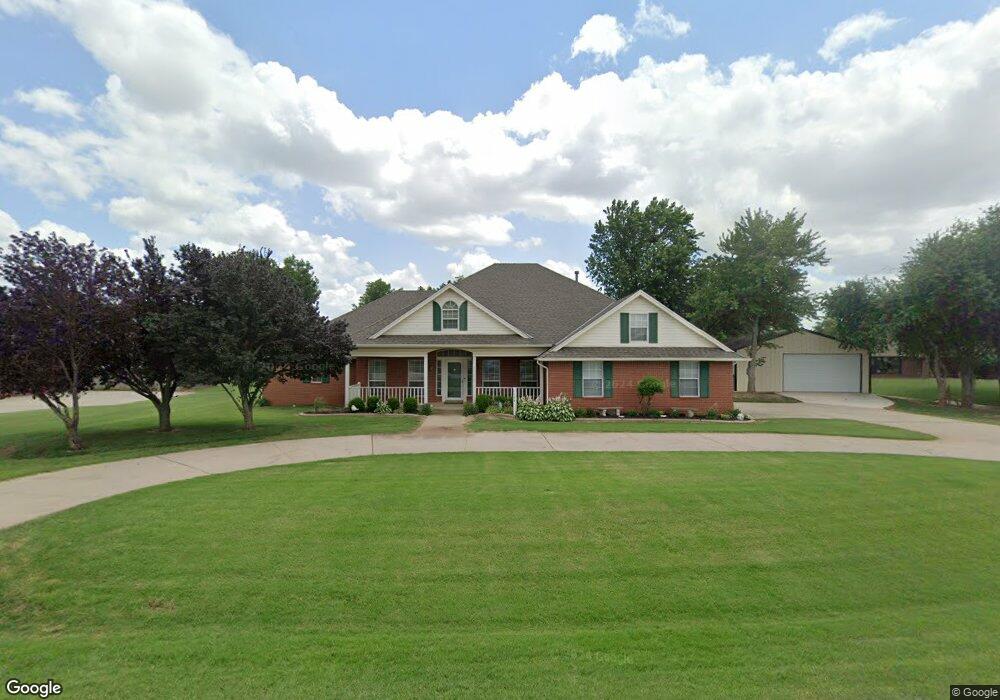 1104 NE 29th St, Moore, OK 73160 - photo 1