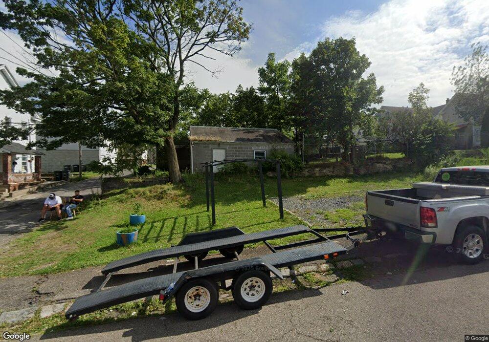 628 W 5th St, Hazleton, PA 18201 - photo 1