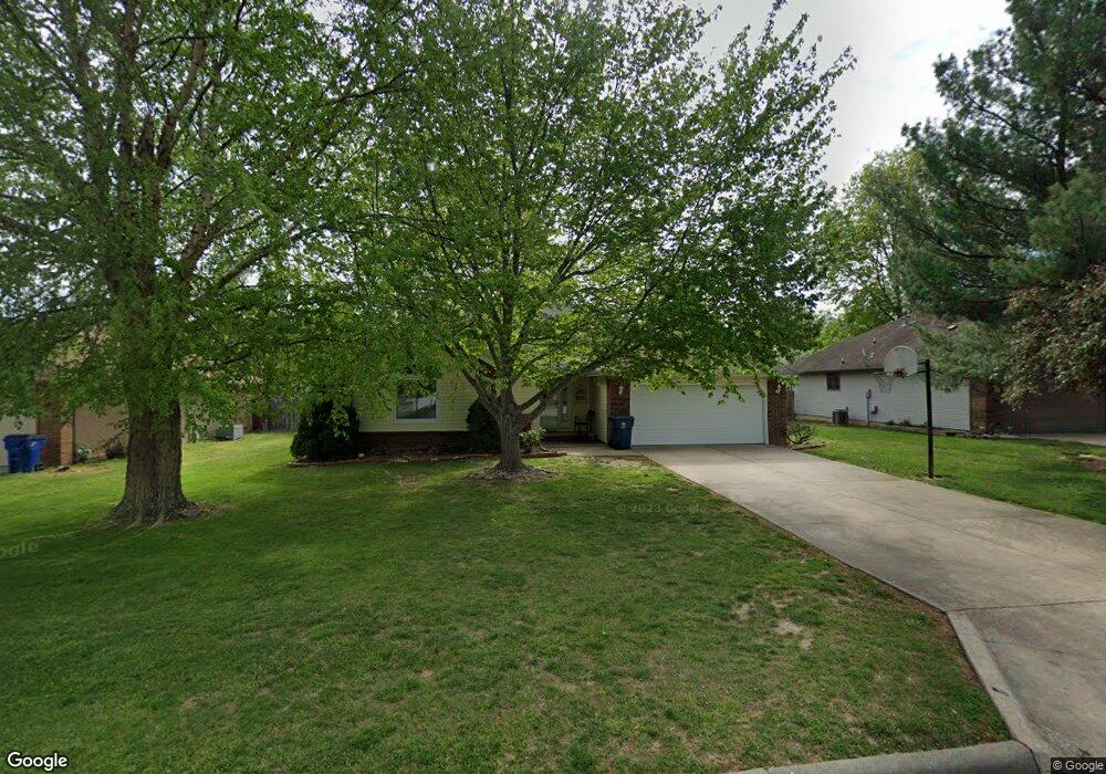 304 N Marie St, Nixa, MO 65714 - photo 1