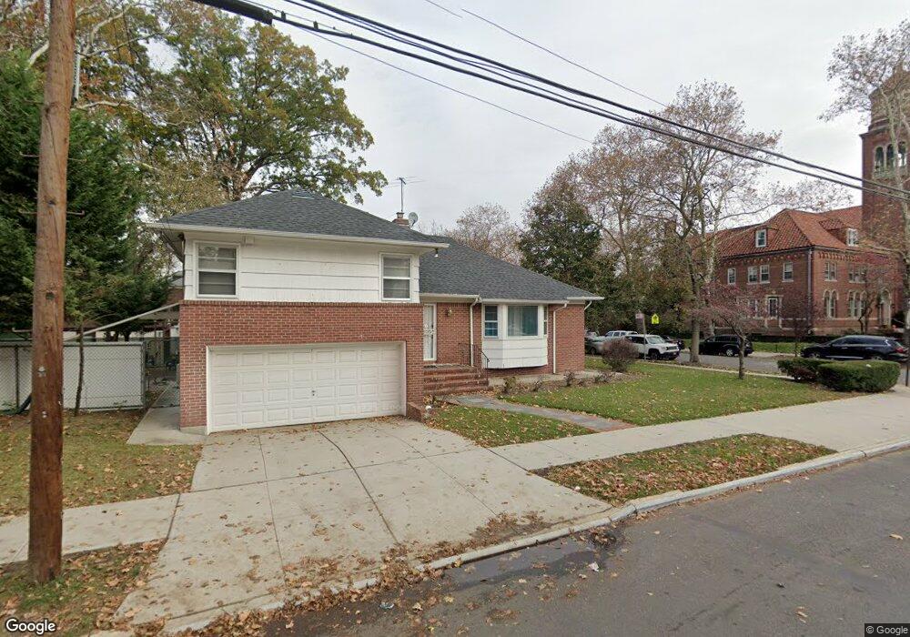 6955 Kessel St, Forest Hills, NY 11375 - photo 1