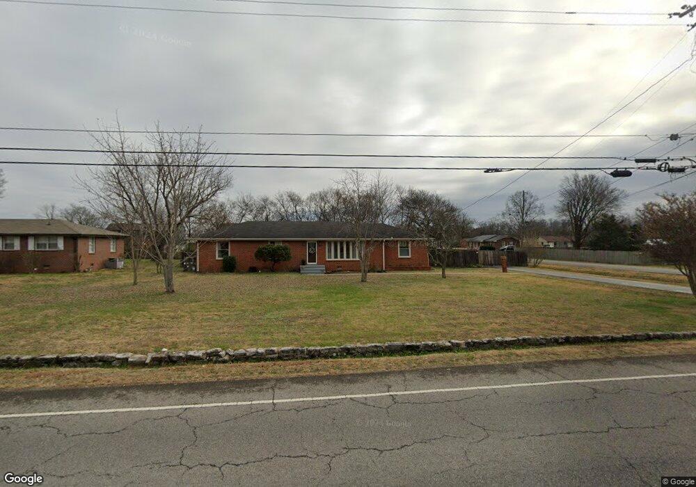 723 Castle Heights Ave, Lebanon, TN 37087 - photo 1