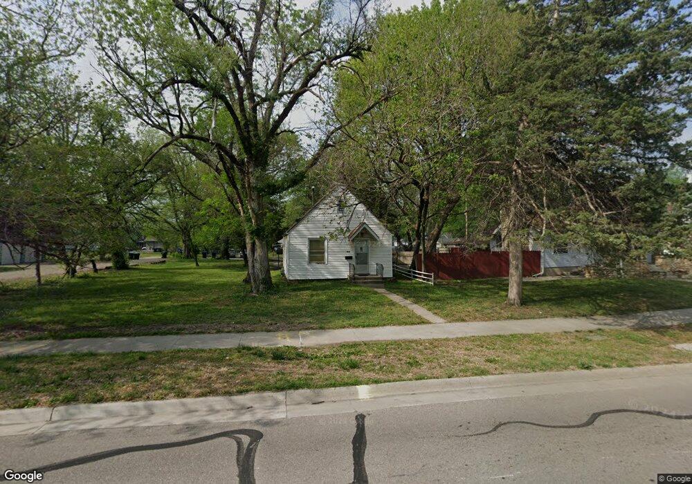 1816 SW Willow Ave, Topeka, KS 66606 - photo 1