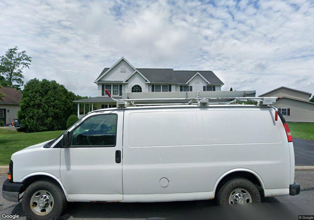 180 Kestrel Rd, Mountain Top, PA 18707 - photo 1