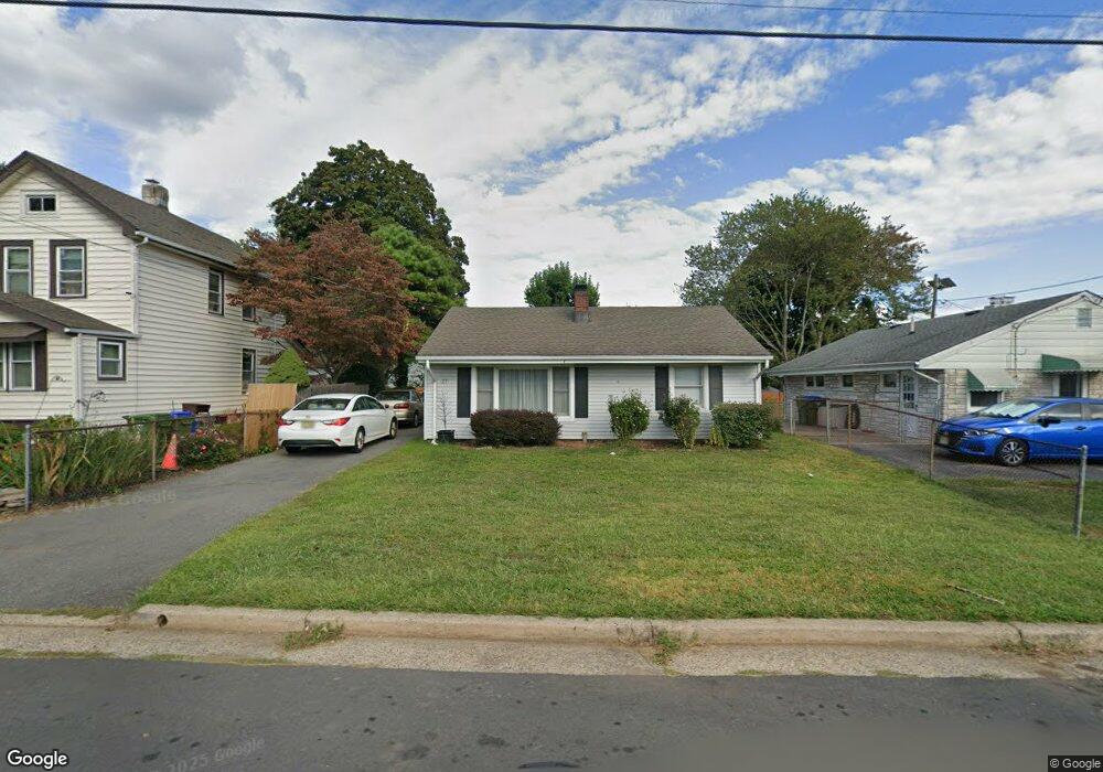 27 Columbus Ave, Edison, NJ 08817 - photo 1