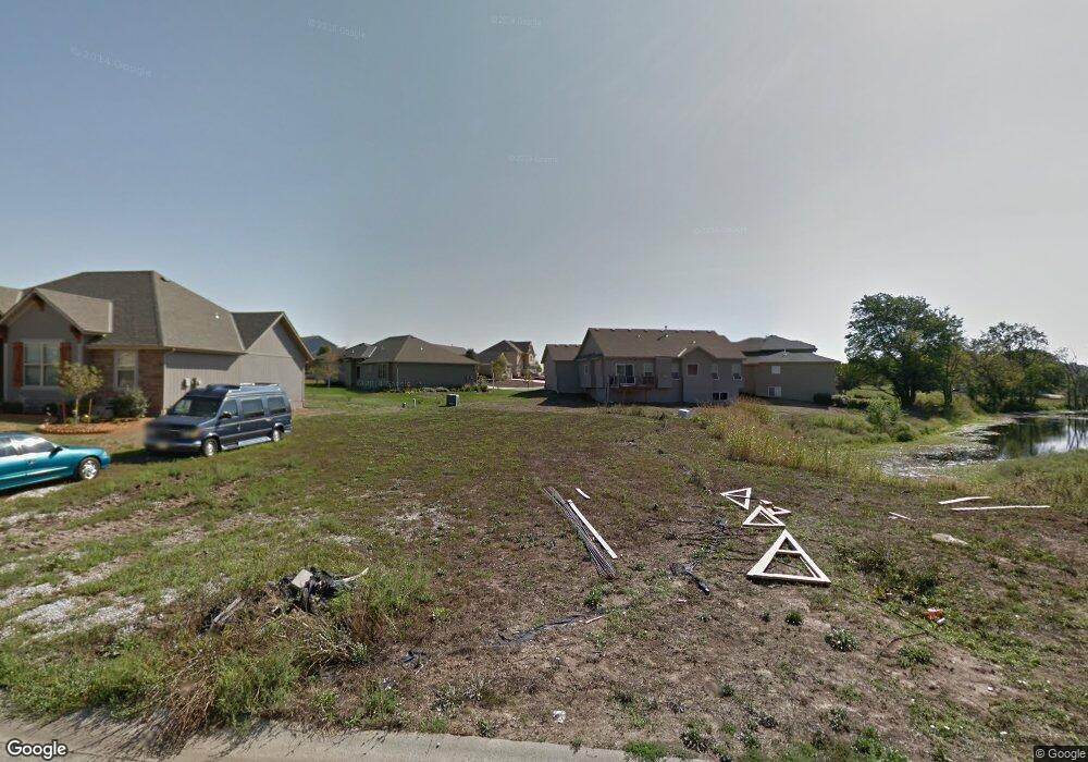 5021 Theden St, Shawnee, KS 66218 - photo 1