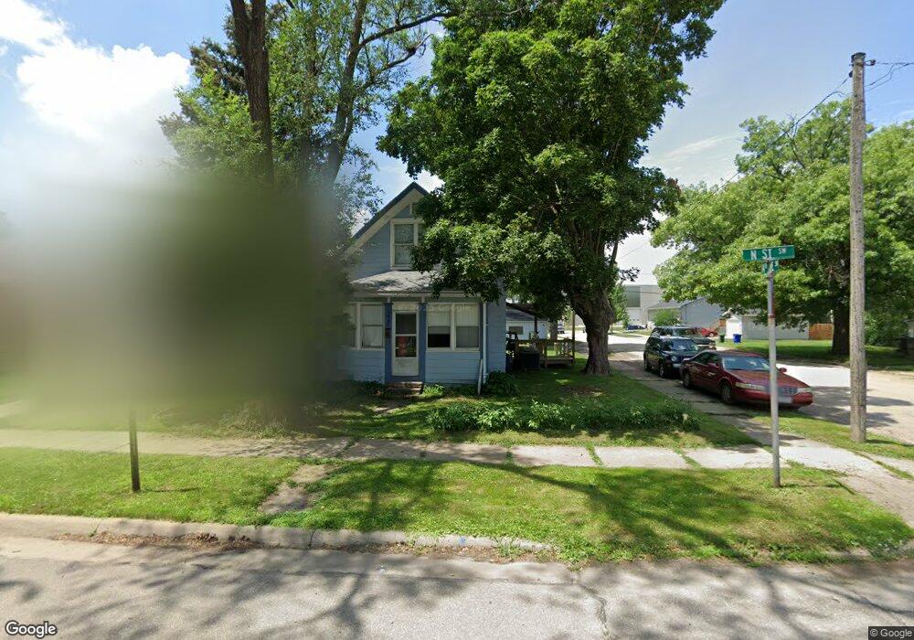 1402 N St SW, Cedar Rapids, IA 52404 - photo 1