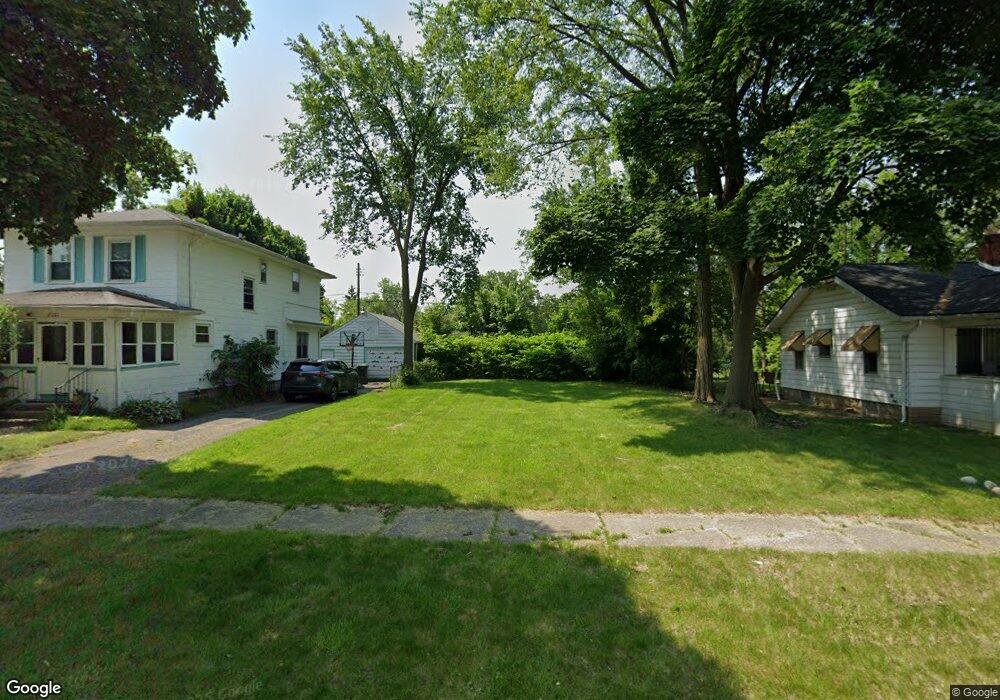 2305 Sloan St, Flint, MI 48504 - photo 1