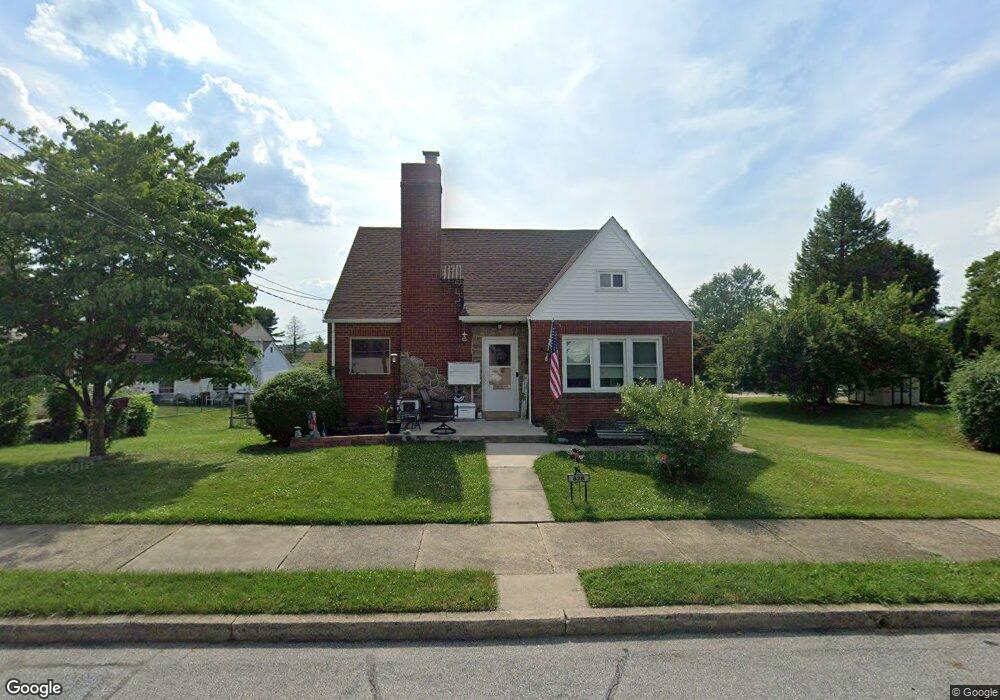 828 6th St, Whitehall, PA 18052 - photo 1