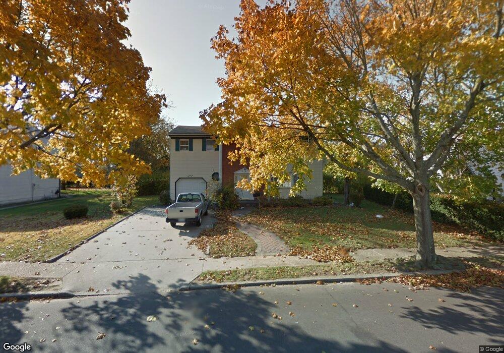 24 Sunshine Ln, Amityville, NY 11701 - photo 1