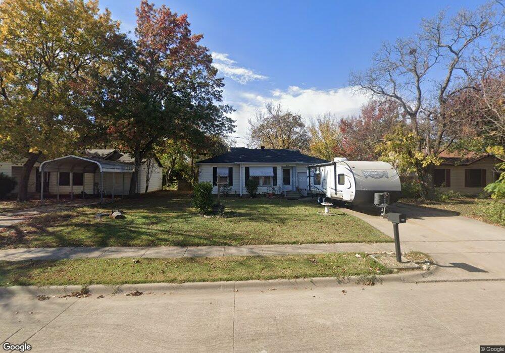 233 Harrison Ln, Hurst, TX 76053 - photo 1