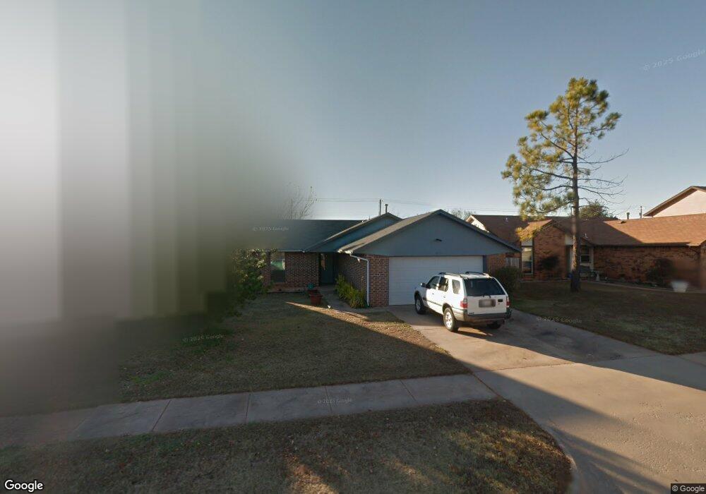 917 Leafhurst Rd, Moore, OK 73160 - photo 1