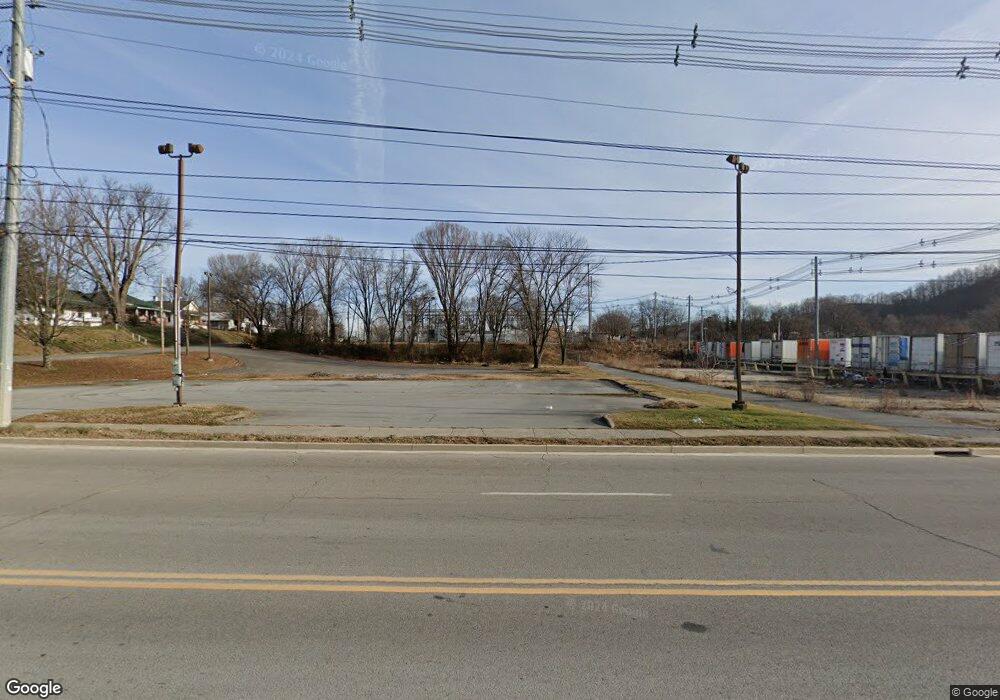 222 N Broadway St, Johnson City, TN 37601 - photo 1