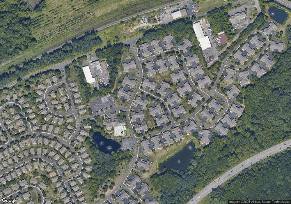 307 Starflower Ln unit V68, Langhorne, PA 19047 - photo 1